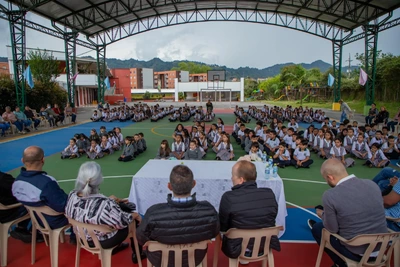 La Institución Educativa La Paz 2 estrena cancha polideportiva